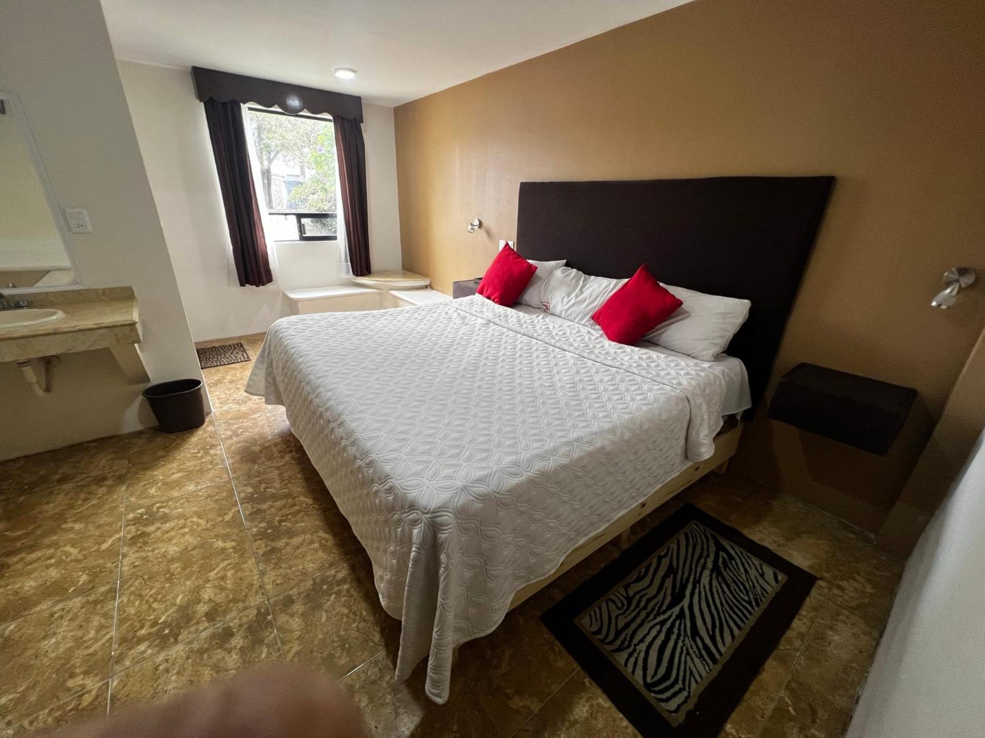 Arbis Hotel